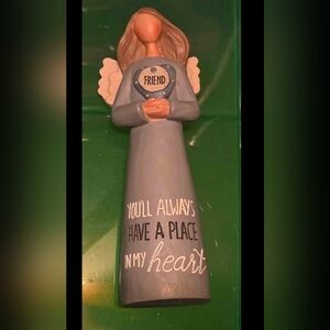 2018 B. Lloyd Friend Angel “Always Have A Place In My Heart” Figurine